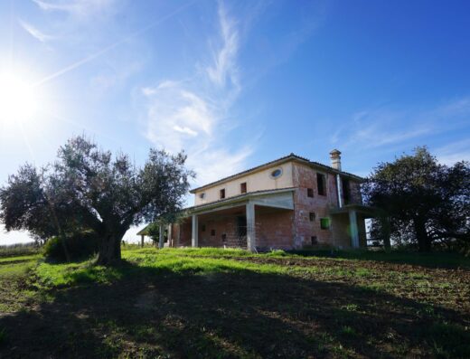 Pablo Cabrera Villa in Vendita da finire Passo Corese